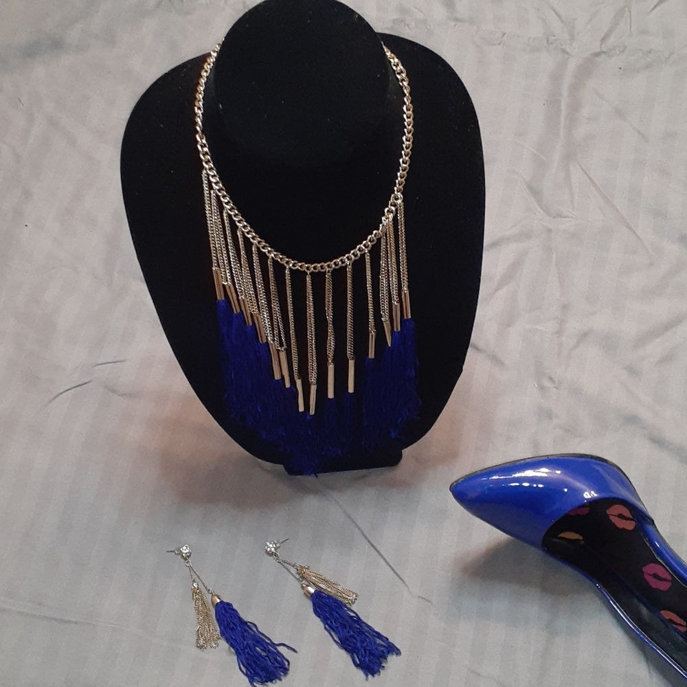 🥰Beautiful Royal Blue Nicole Miller Necklace set